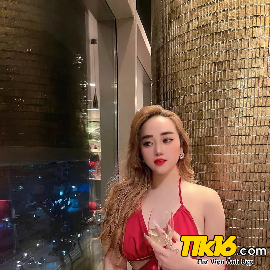 Nàng hot girl Uyên Betty đã có bạn trai chưa ?